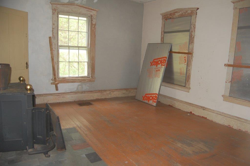 2103 Hallowell Road Litchfield, ME 04350 - Photo 7 of 26 LIVING ROOM