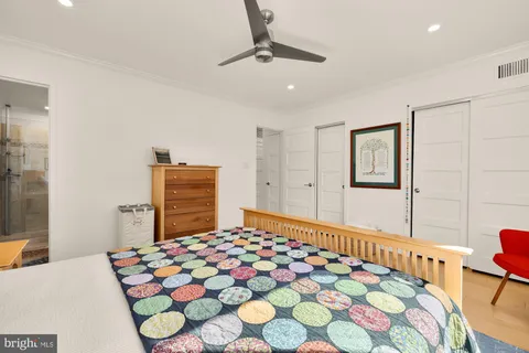 $348,500 | 4977 Battery Lane, Unit 1-208, Bethesda, MD 20814
