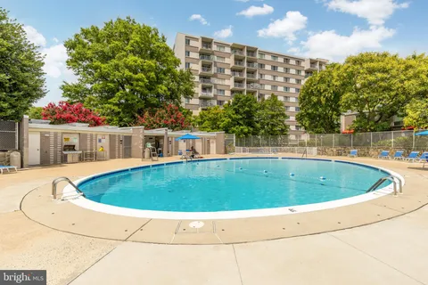 $348,500 | 4977 Battery Lane, Unit 1-208, Bethesda, MD 20814