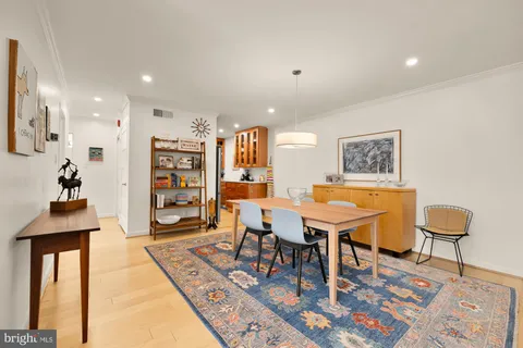 $348,500 | 4977 Battery Lane, Unit 1-208, Bethesda, MD 20814