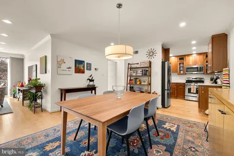 $348,500 | 4977 Battery Lane, Unit 1-208, Bethesda, MD 20814