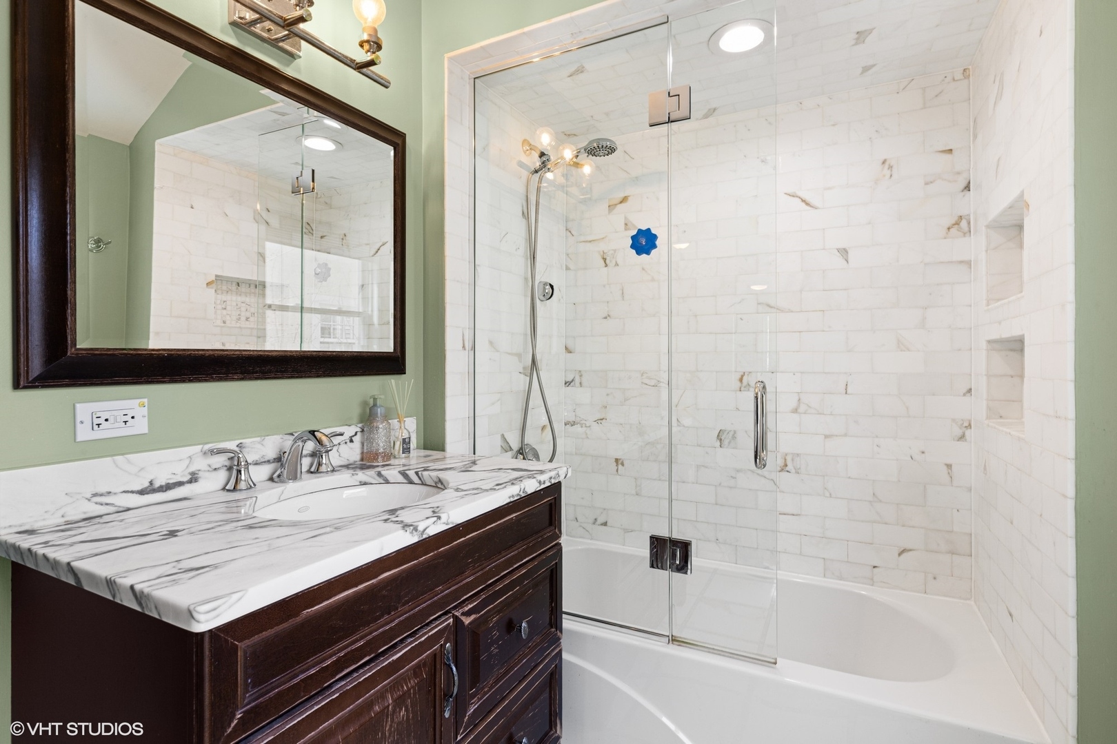 9337 Harding Avenue Evanston, IL 60203 - Photo 17 of 27