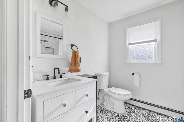 $379,999 | 337 Thompson Street, East Haven, CT 06513