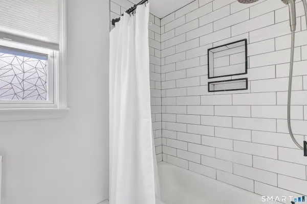 $379,999 | 337 Thompson Street, East Haven, CT 06513