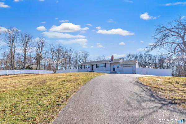 $379,999 | 337 Thompson Street, East Haven, CT 06513