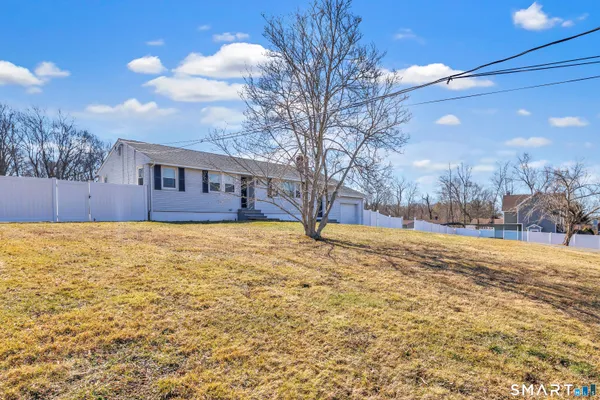 $379,999 | 337 Thompson Street, East Haven, CT 06513