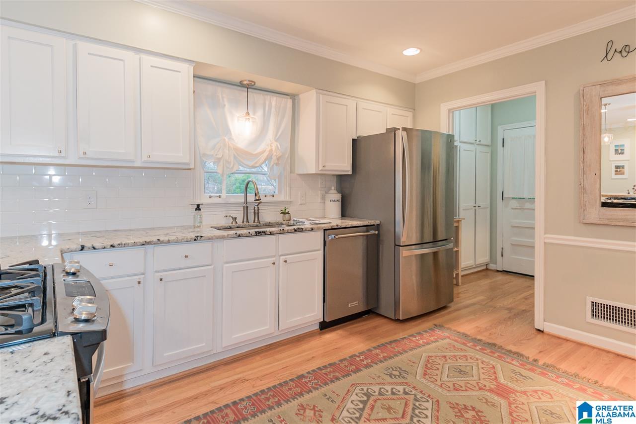 1215 Irving Road Birmingham, AL 35209 - Photo 18 of 48