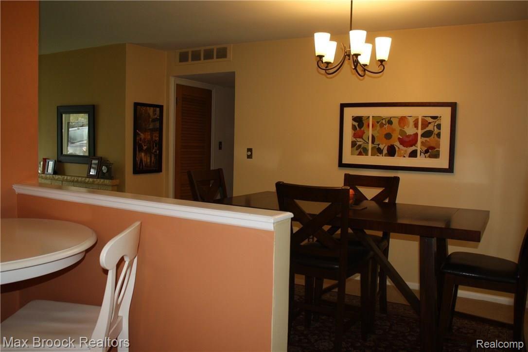 28299 New Castle Road Farmington, MI 48331 - Photo 10 of 40 IMG_0036.JPG