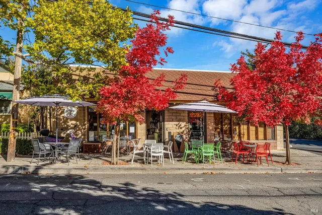 $3,100,000 | 1336 Oak Avenue, St. Helena, CA 94574