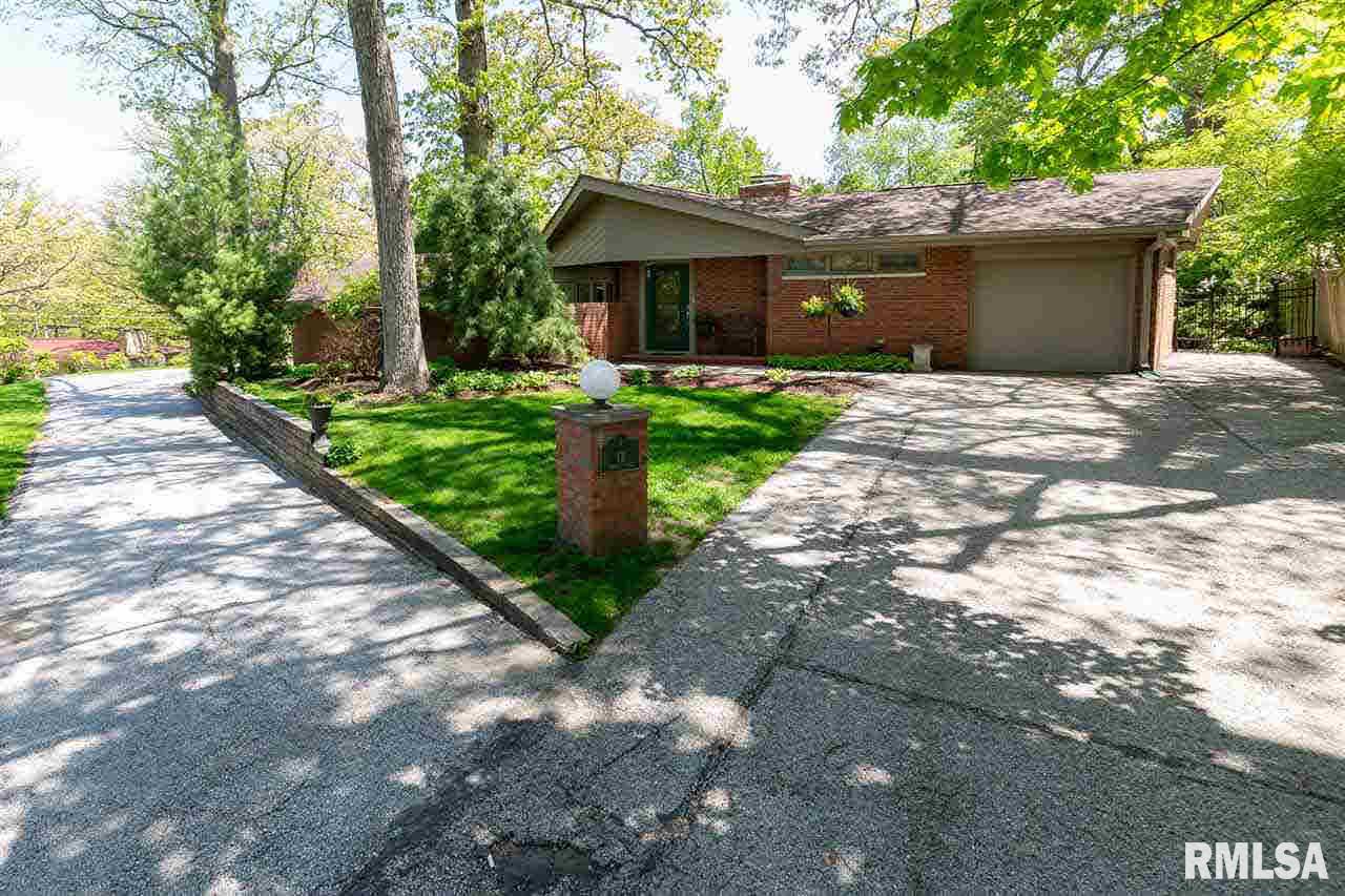 13 Forest Road Rock Island, IL 61201 - Photo 1 of 24 Gallery Image 1