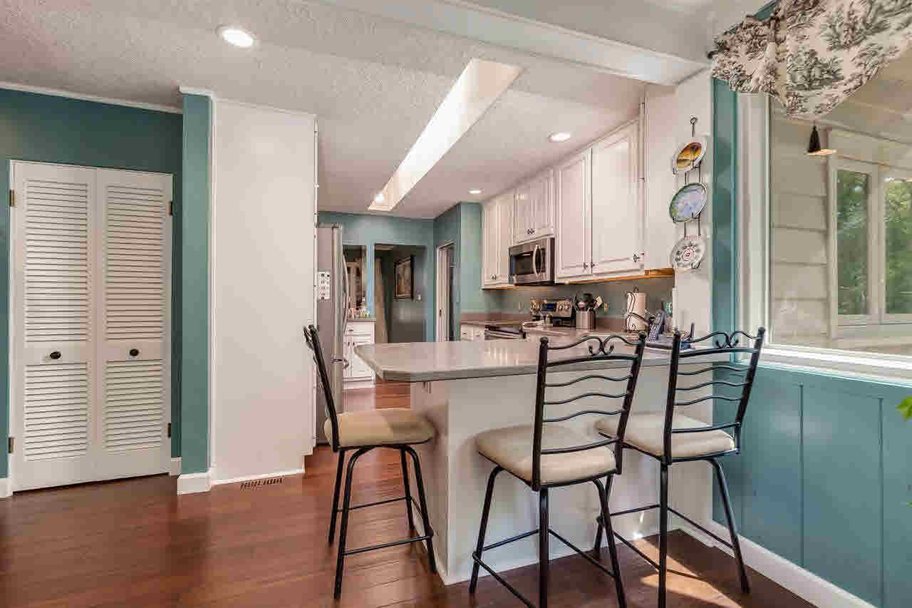 13 Forest Road Rock Island, IL 61201 - Photo 7 of 24 Gallery Image 7