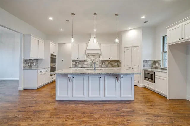 $535,000 | 101 Consolation Drive, Millsap, TX 76066