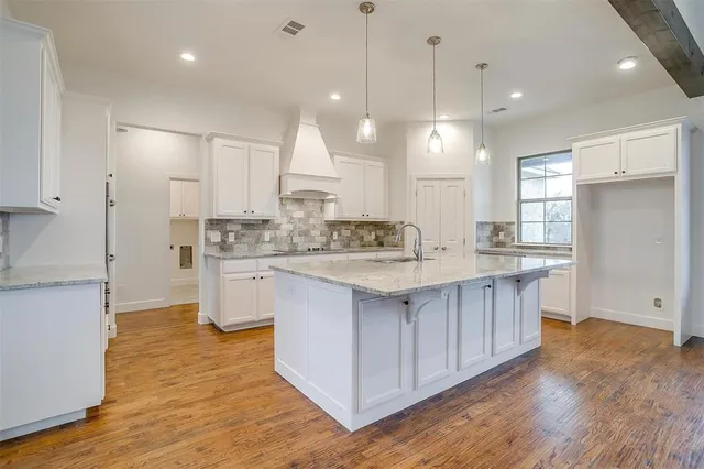 $535,000 | 101 Consolation Drive, Millsap, TX 76066