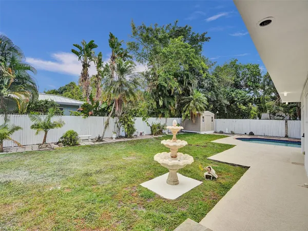 $1,225,000 | 1102 Northeast 117th Street, Biscayne Park, FL 33161