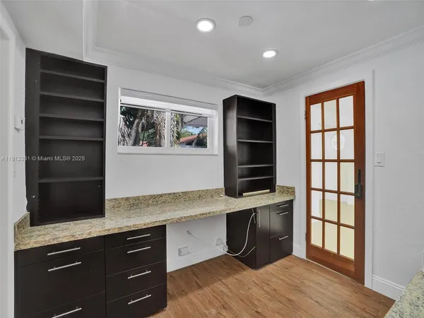 $1,225,000 | 1102 Northeast 117th Street, Biscayne Park, FL 33161