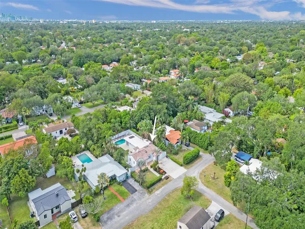 $1,225,000 | 1102 Northeast 117th Street, Biscayne Park, FL 33161