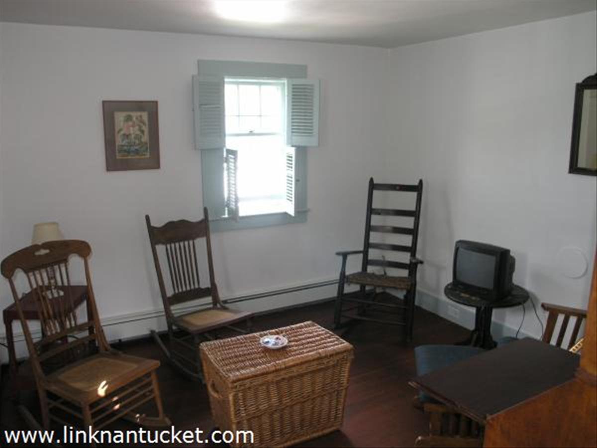 132 R Main Street Nantucket, MA 02554 - Photo 8 of 9 Gallery Image 8
