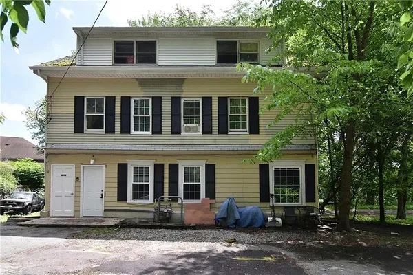 $1,850 | 12 Old Park Avenue, Unit 2, Cranston, RI 02910