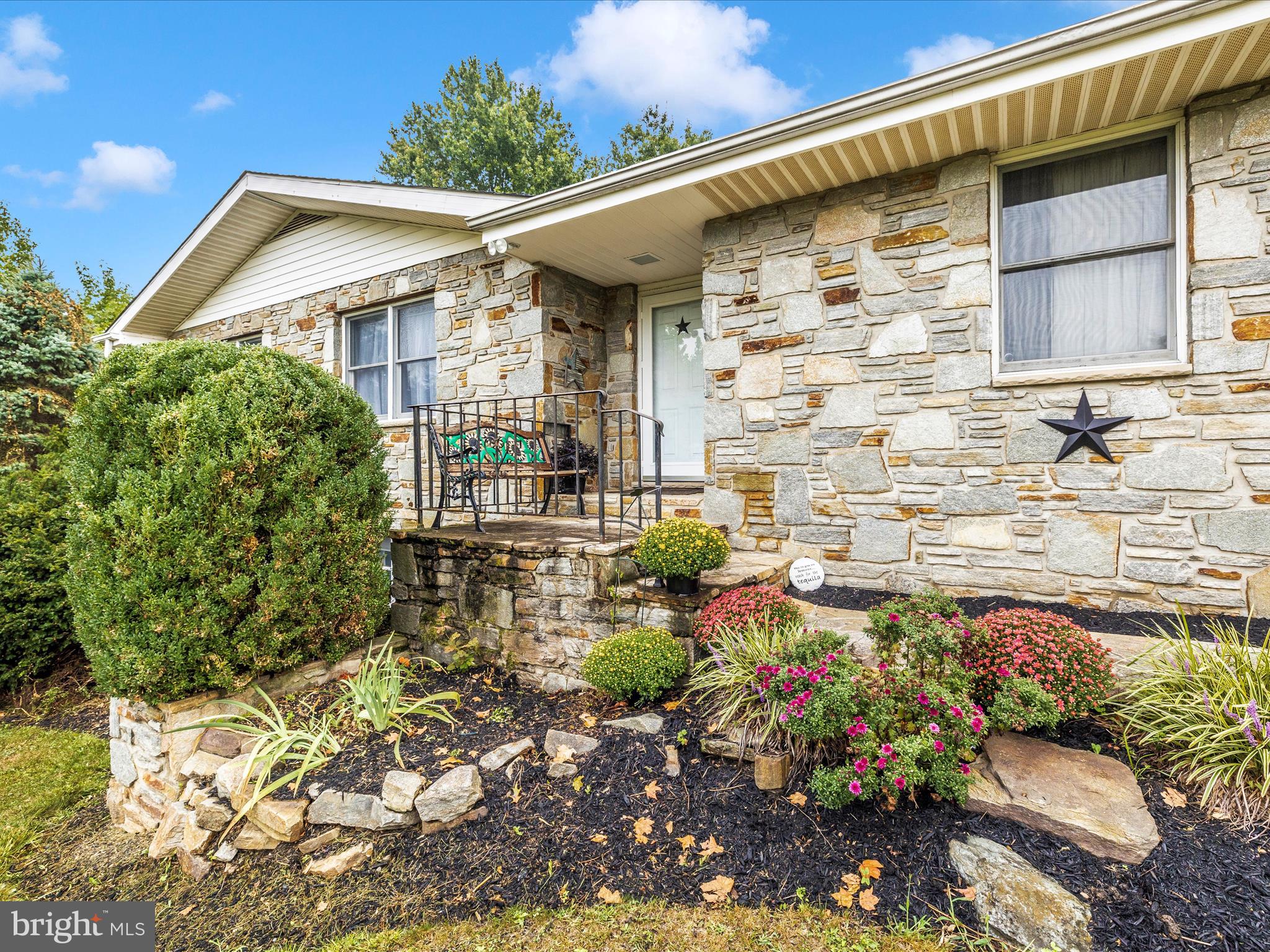 1433 Nicodemus Road New Windsor, MD 21776 - Photo 3 of 56 edit - Pls straighten all images_make sure white b