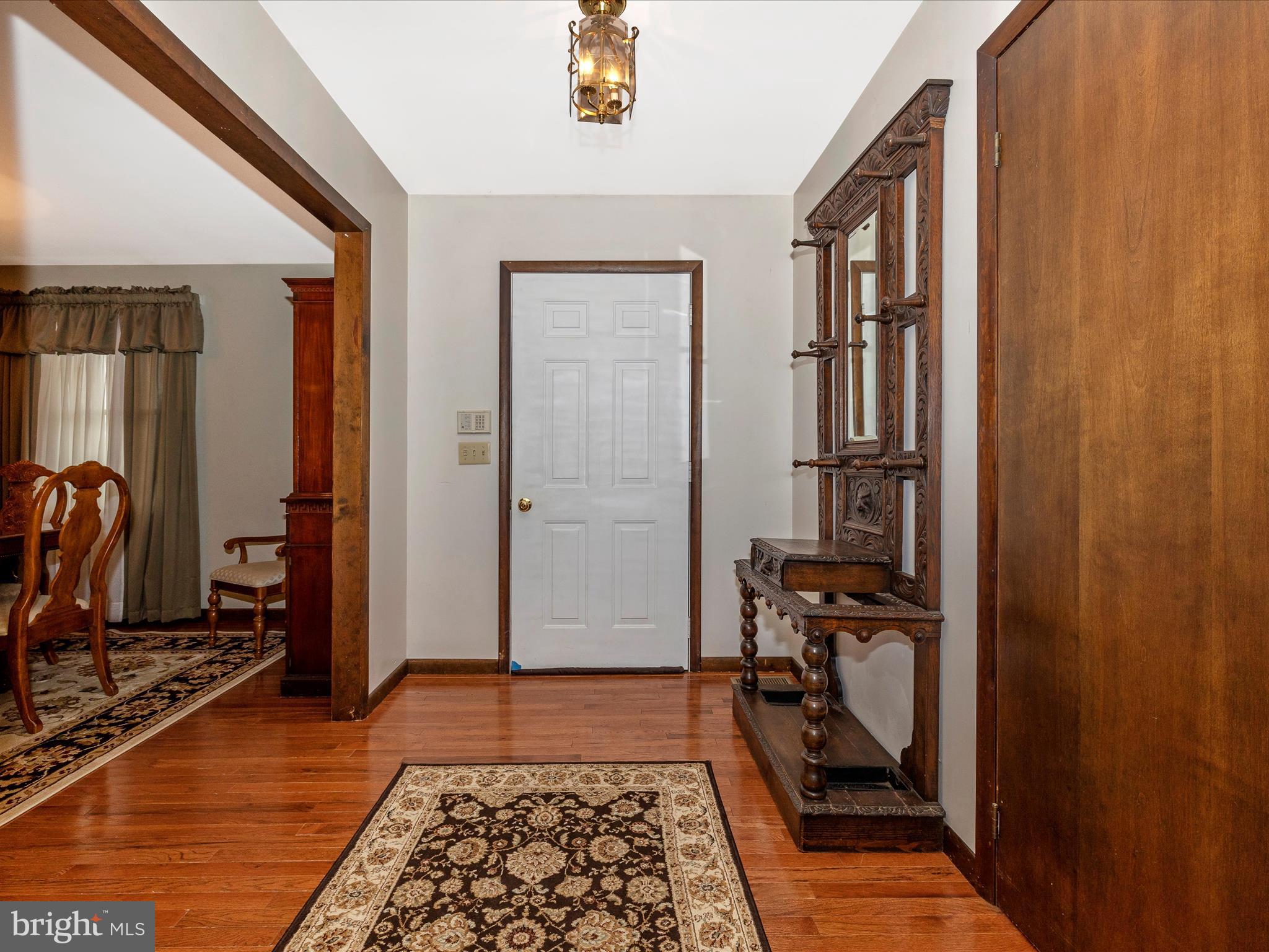 1433 Nicodemus Road New Windsor, MD 21776 - Photo 7 of 56 Entry