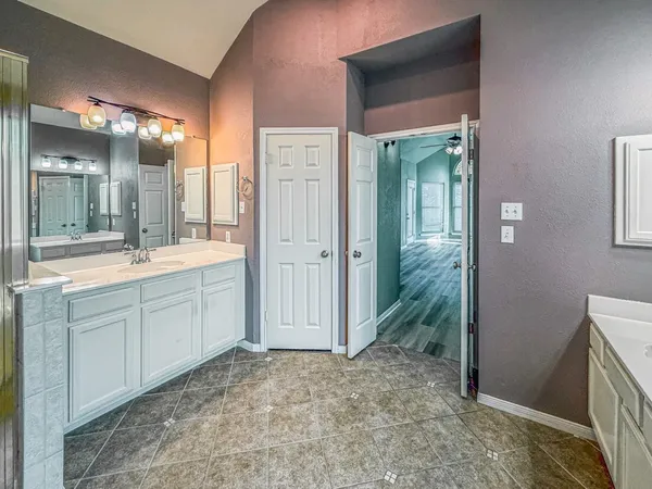 $2,500 | 1215 Fenway Park, Pflugerville, TX 78660