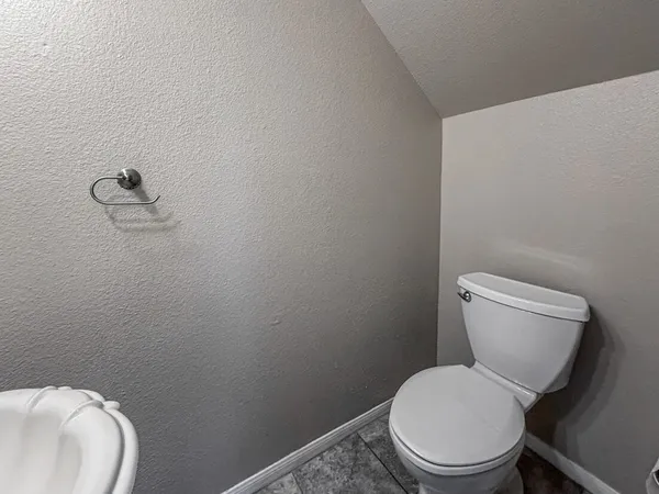 $2,500 | 1215 Fenway Park, Pflugerville, TX 78660