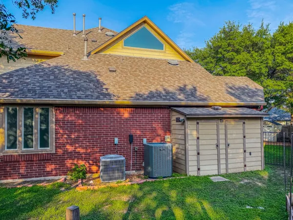 $2,500 | 1215 Fenway Park, Pflugerville, TX 78660