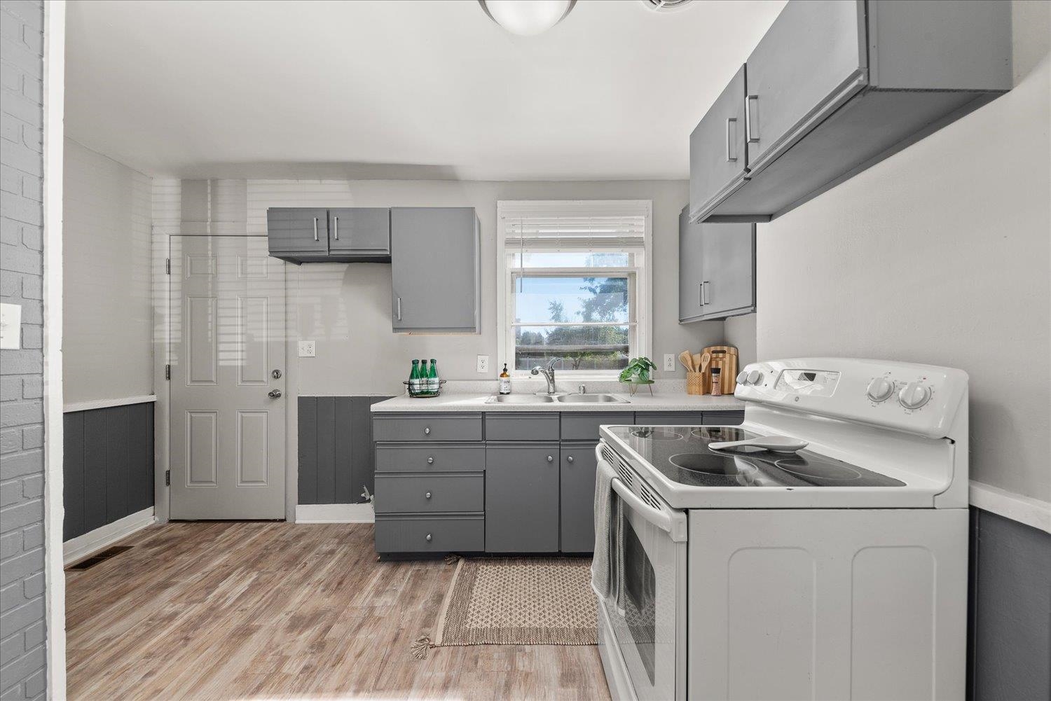 908 North Sargent Road Spokane, WA 99212 - Photo 5 of 19 Gallery Image 5