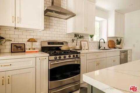 $1,499,000 | 3739 Virginia Road, Los Angeles, CA 90016