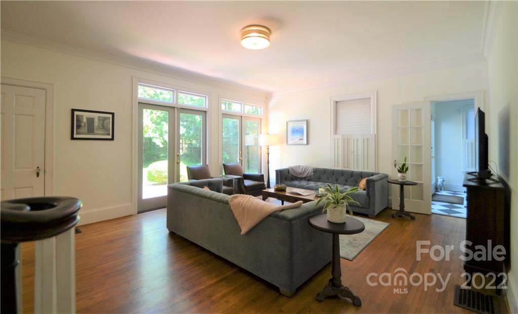1317 Providence Road Charlotte, NC 28207 - Photo 5 of 33 Gallery Image 5