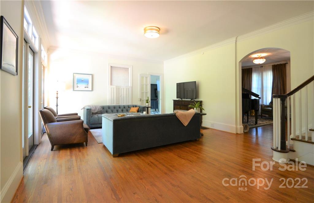 1317 Providence Road Charlotte, NC 28207 - Photo 6 of 33 Gallery Image 6