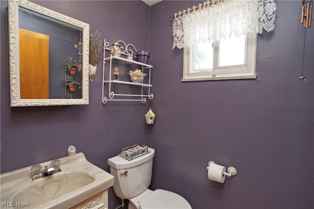 618 Mannering Road Eastlake, OH 44095 - Photo 20 of 30 Gallery Image 20