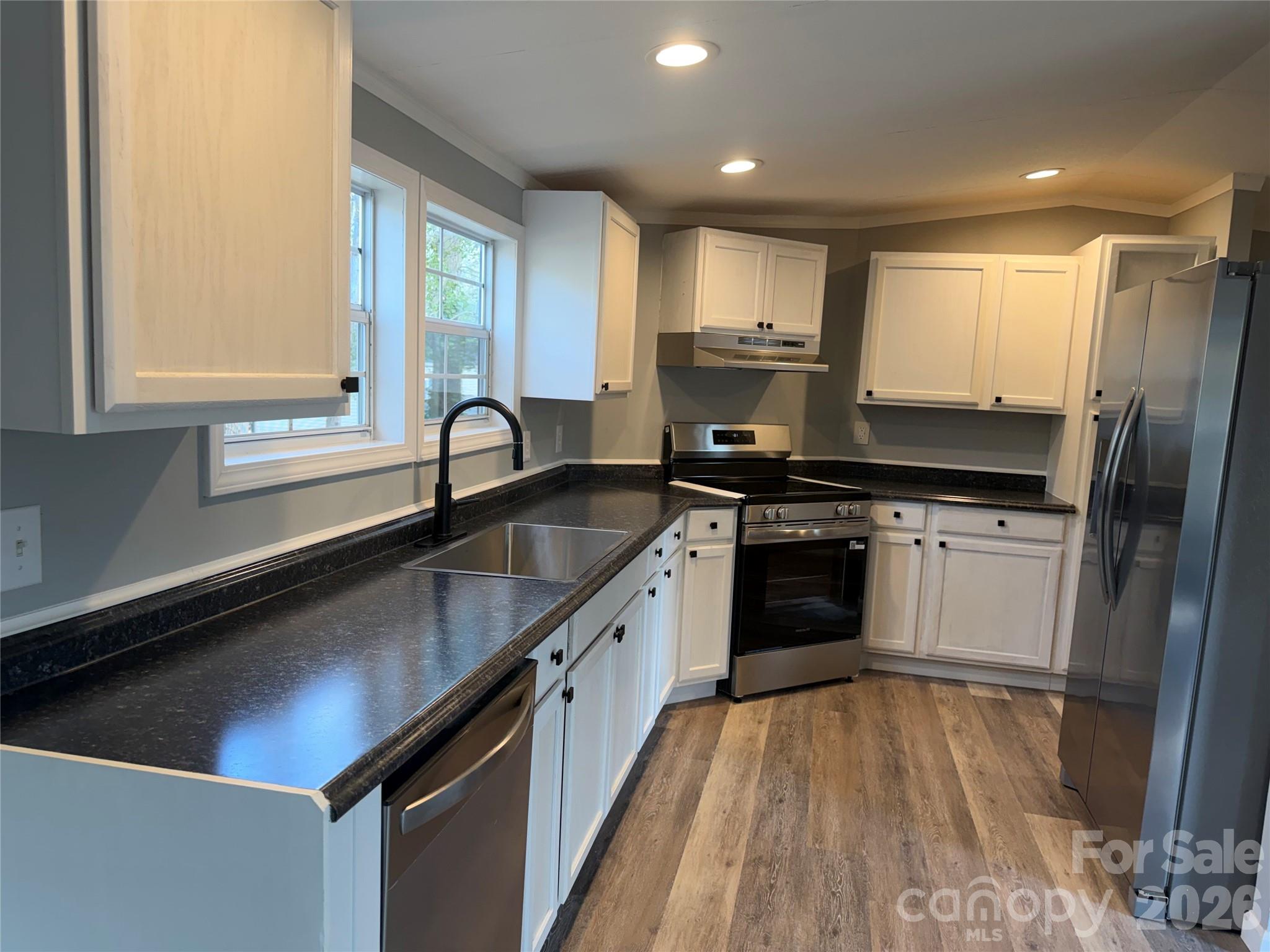 1162 Stateline Road Clover, SC 29710 - Photo 8 of 21 Gallery Image 8