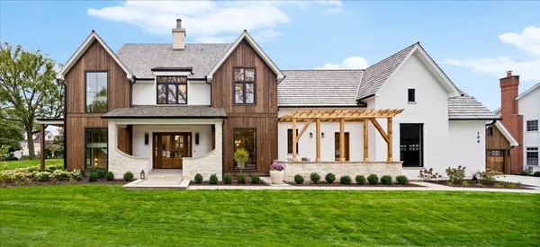 $3,900,000 | 104 South Monroe Street, Hinsdale, IL 60521