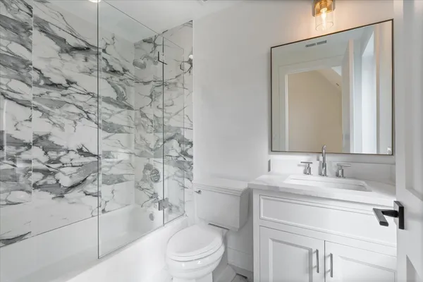 $3,900,000 | 104 South Monroe Street, Hinsdale, IL 60521