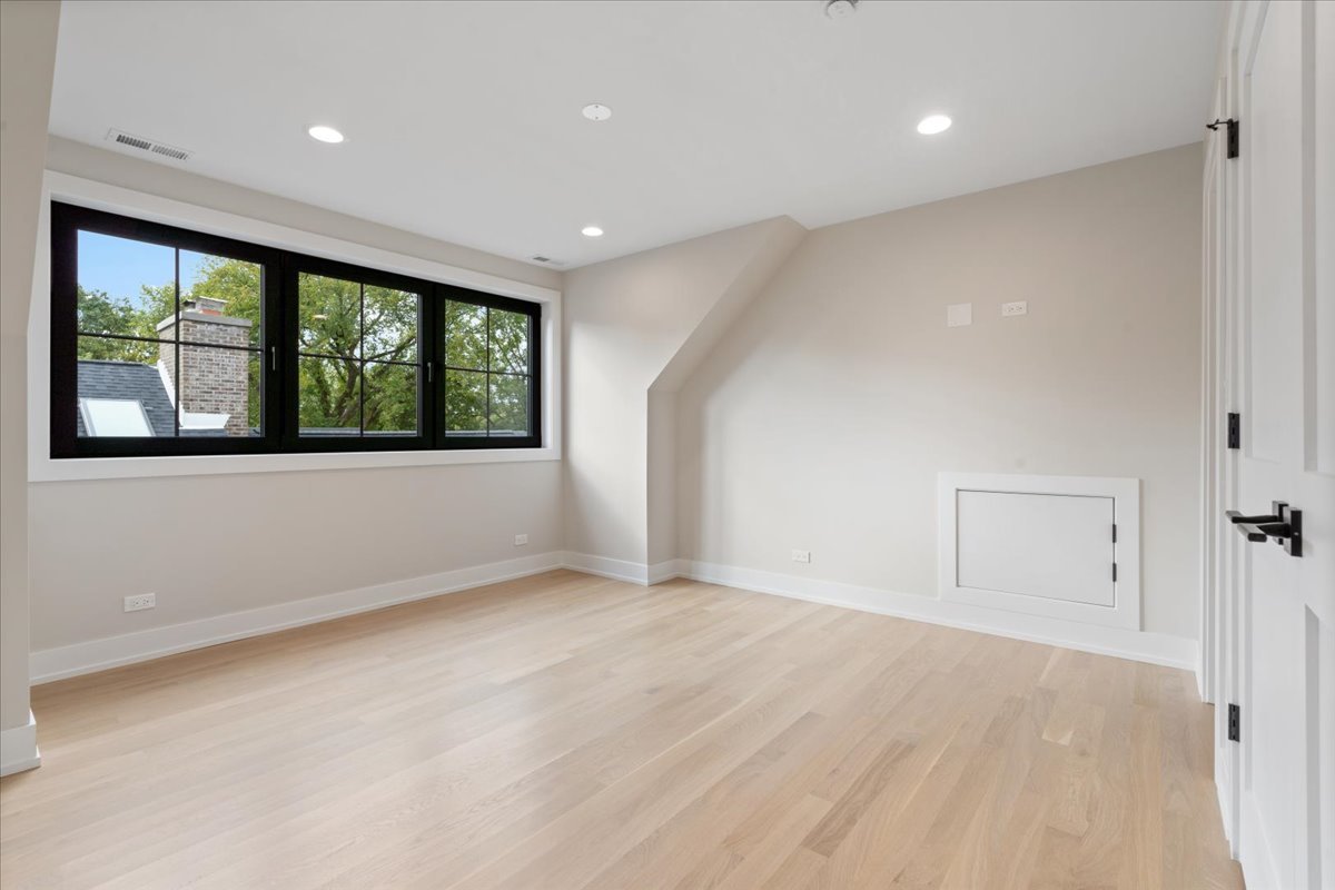 104 South Monroe Street Hinsdale, IL 60521 - Photo 43 of 60