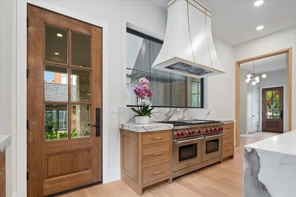 $3,900,000 | 104 South Monroe Street, Hinsdale, IL 60521