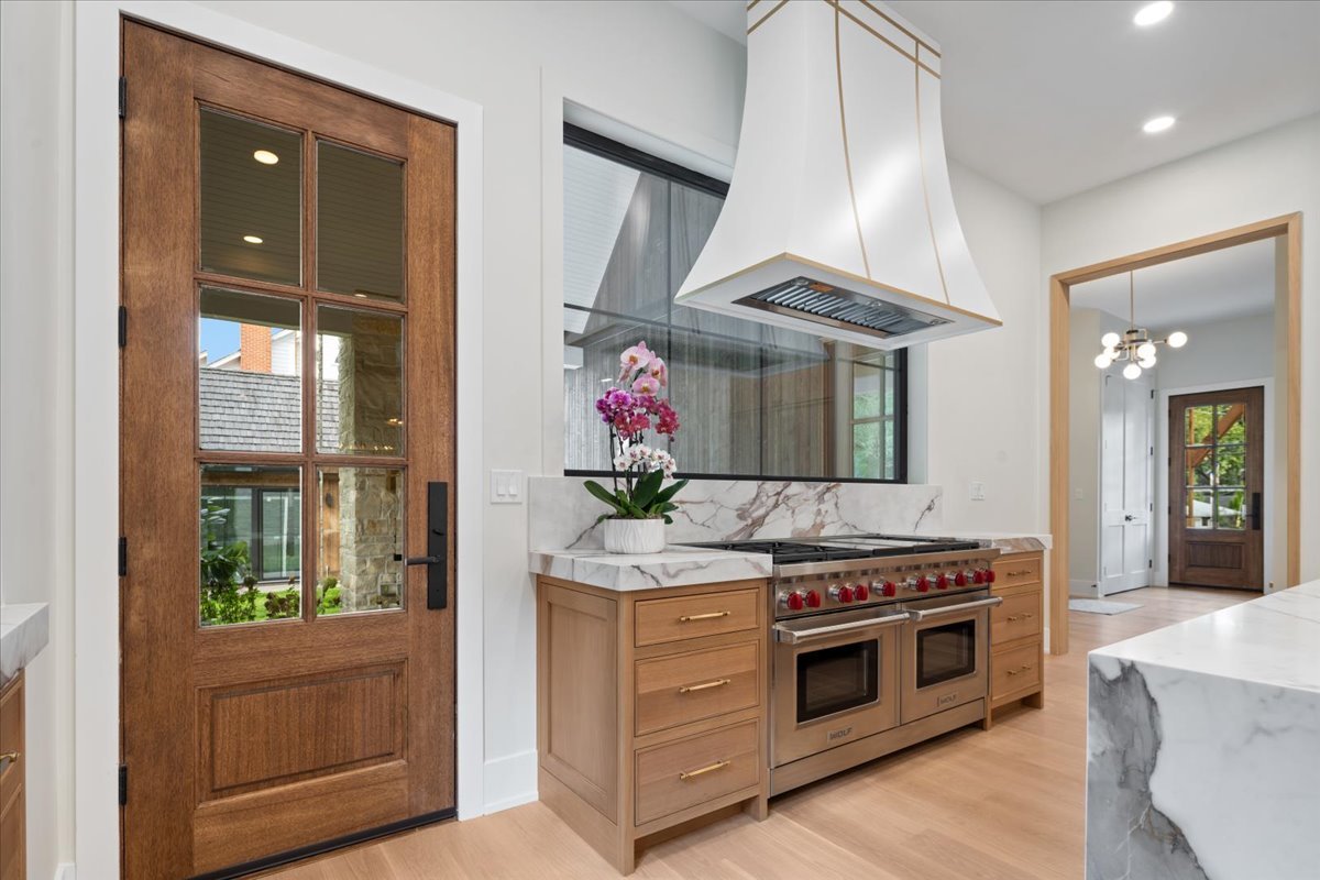 104 South Monroe Street Hinsdale, IL 60521 - Photo 10 of 60