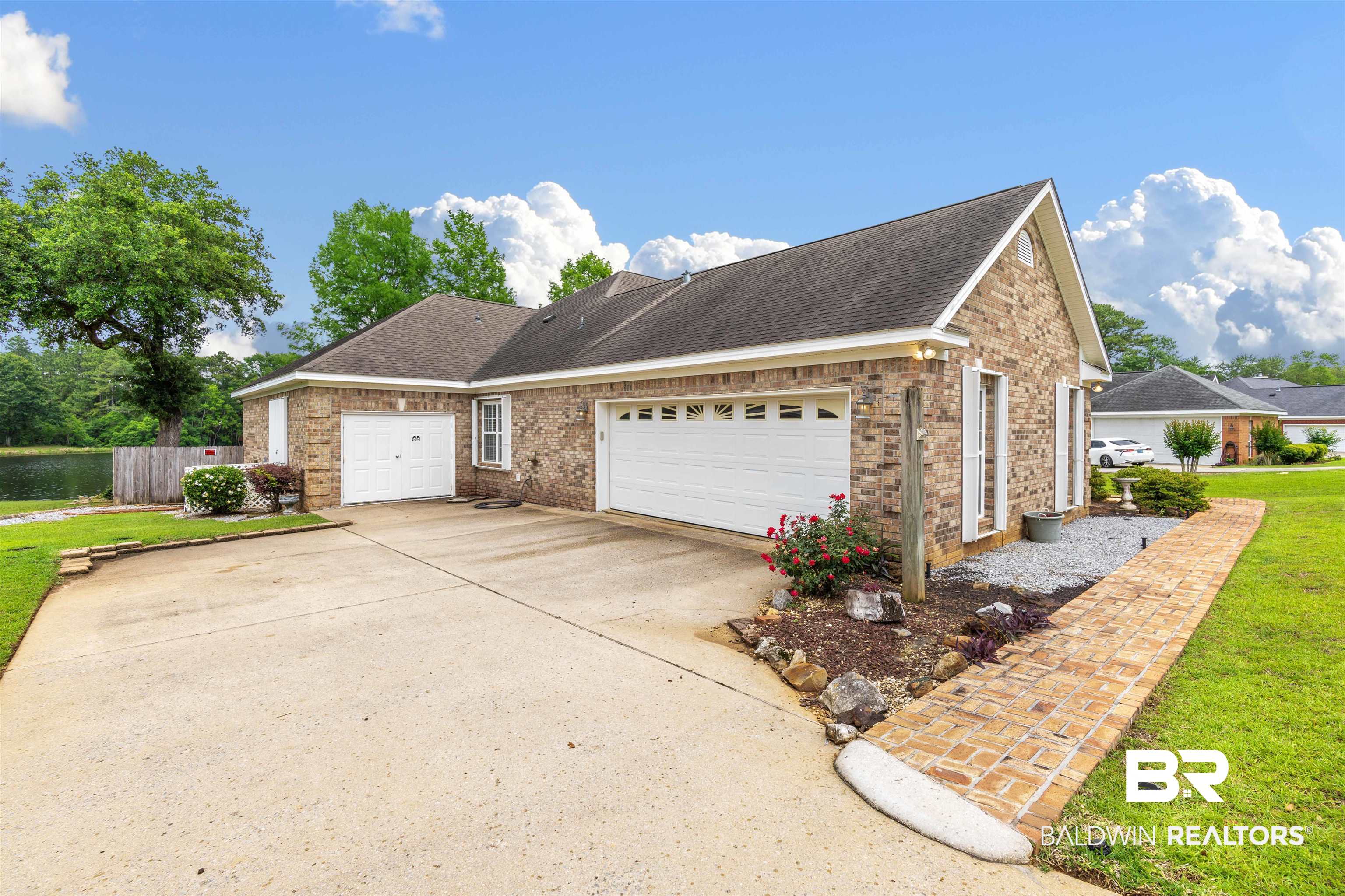 553 Summerlake Drive East Mobile, AL 36608 - Photo 3 of 35