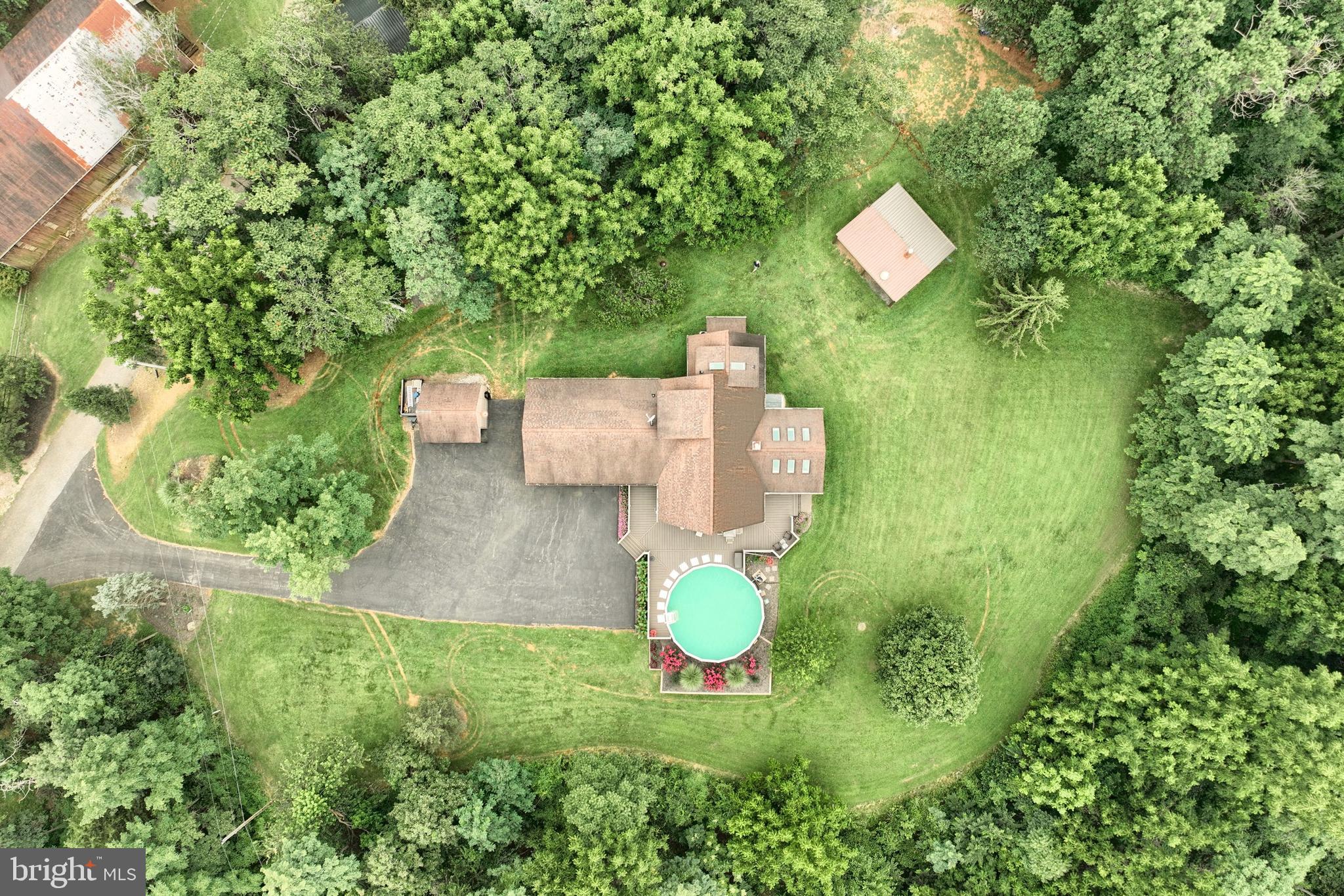 312 Knox Road Gettysburg, PA 17325 - Photo 5 of 50 an aerial view of a house with a yard