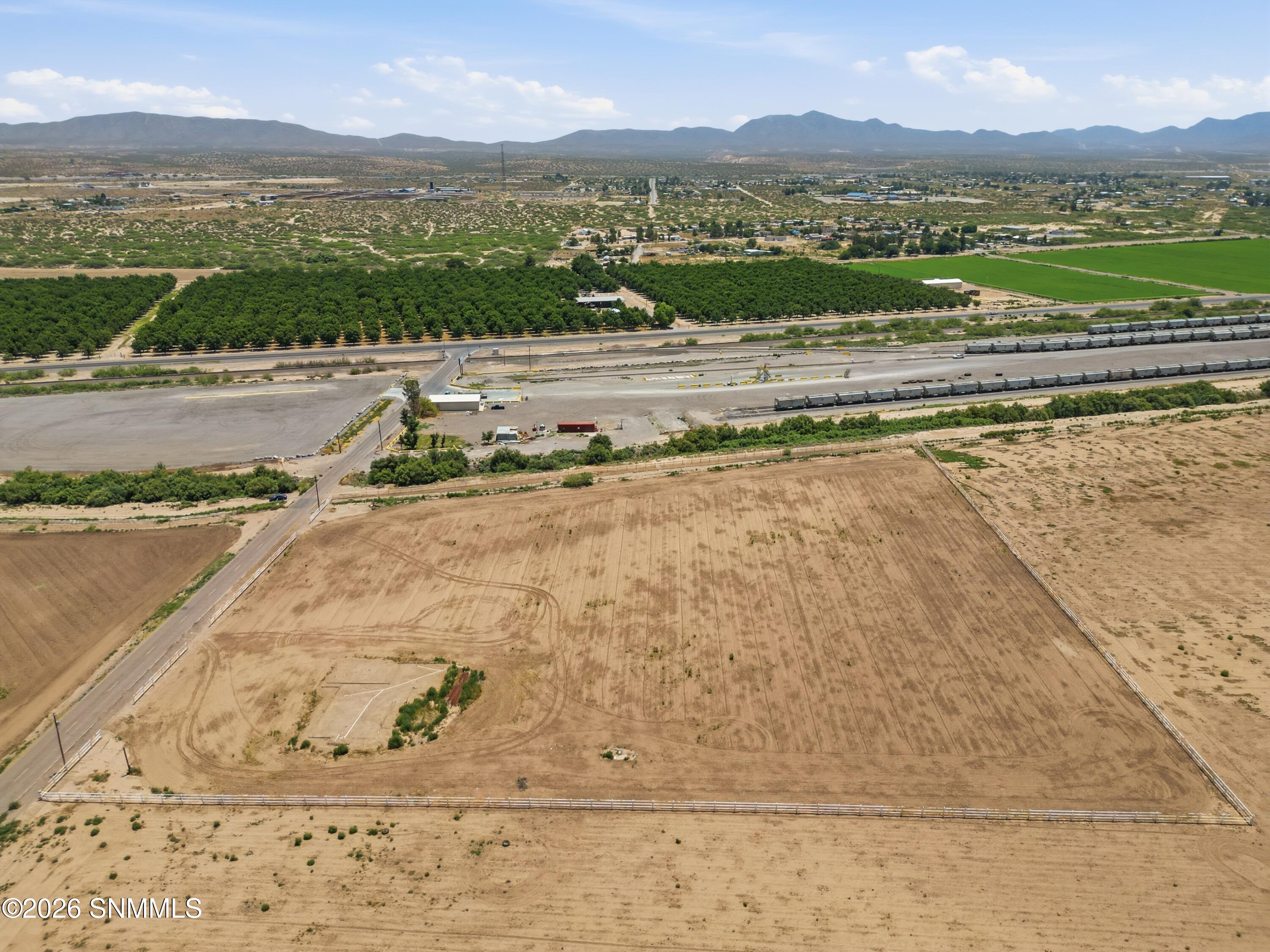 215 Harding Road Anthony, NM 88021 - Photo 22 of 28 004_DJI_0778