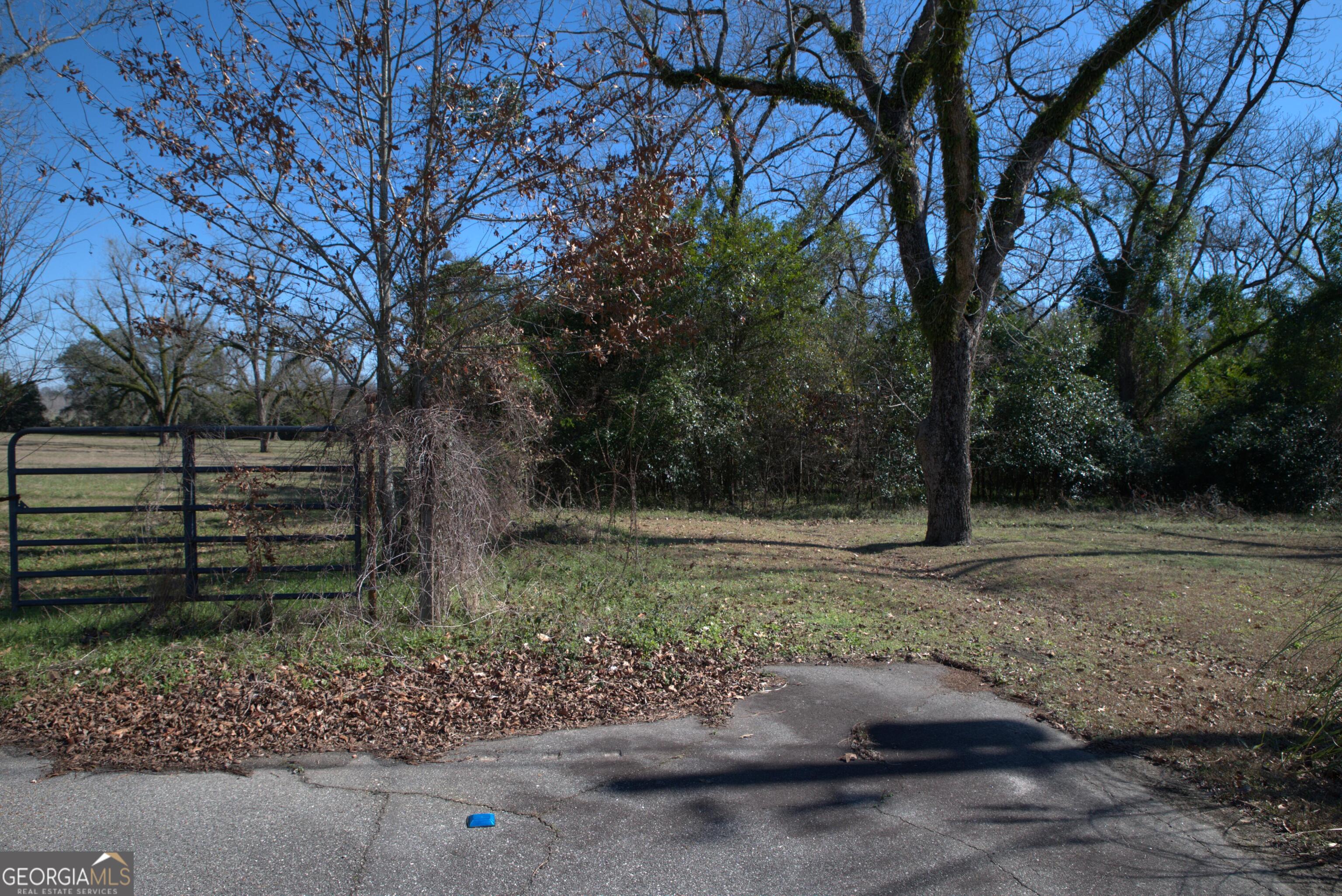 920 Cordele Road Albany, GA 31705 - Photo 1 of 10