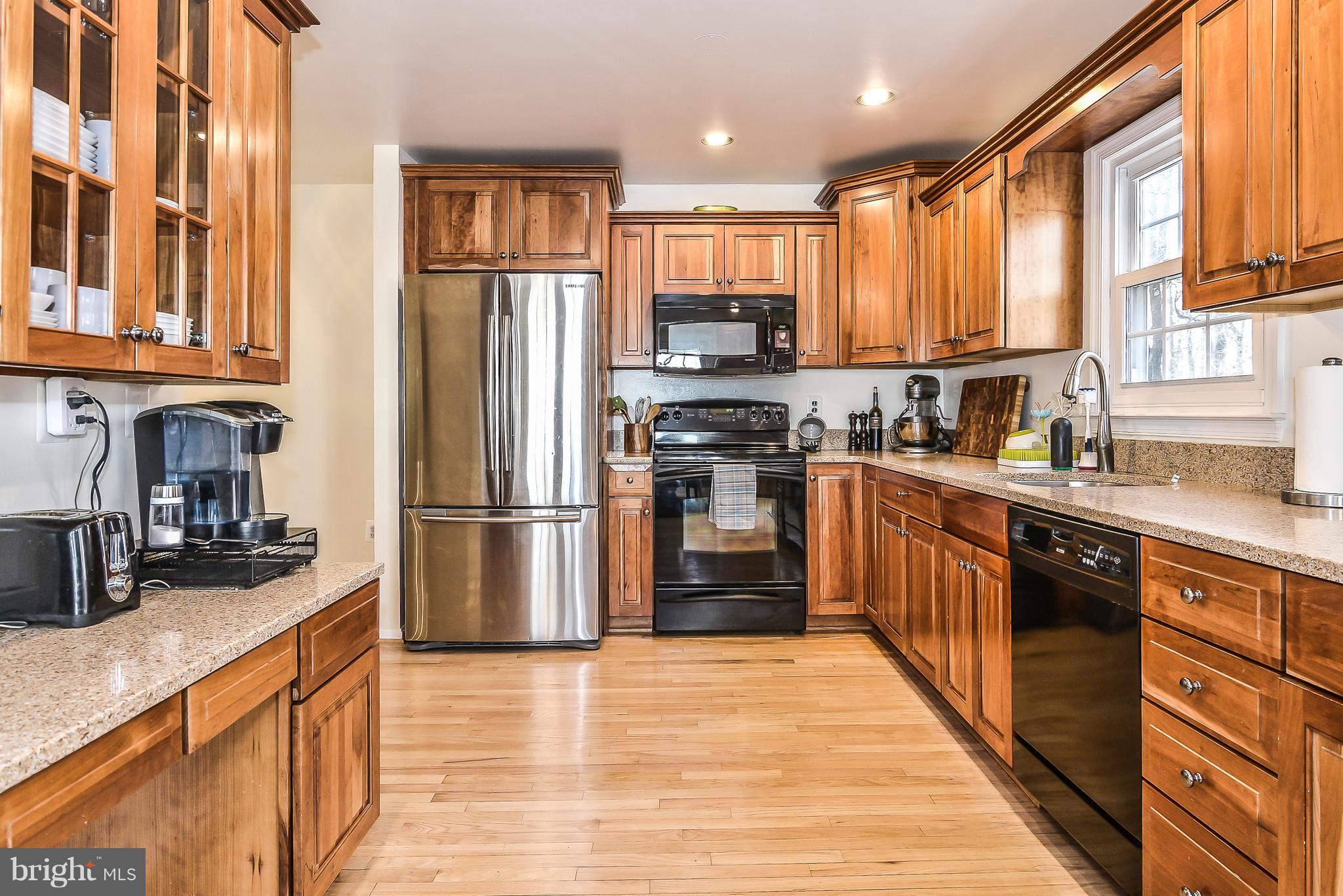7410 Spring Tree Drive Springfield, VA 22153 - Photo 11 of 34 KITCHEN