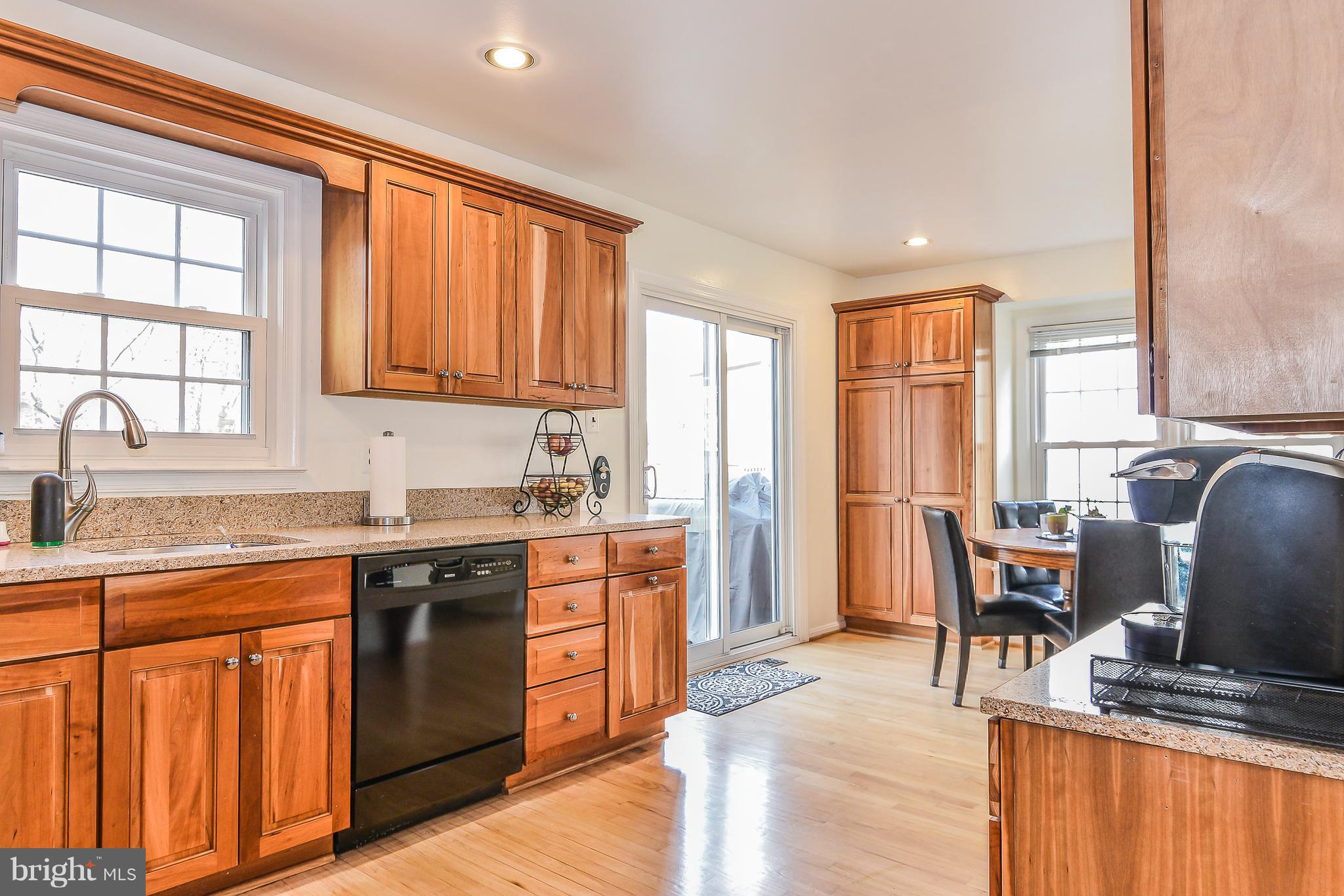 7410 Spring Tree Drive Springfield, VA 22153 - Photo 13 of 34 KITCHEN