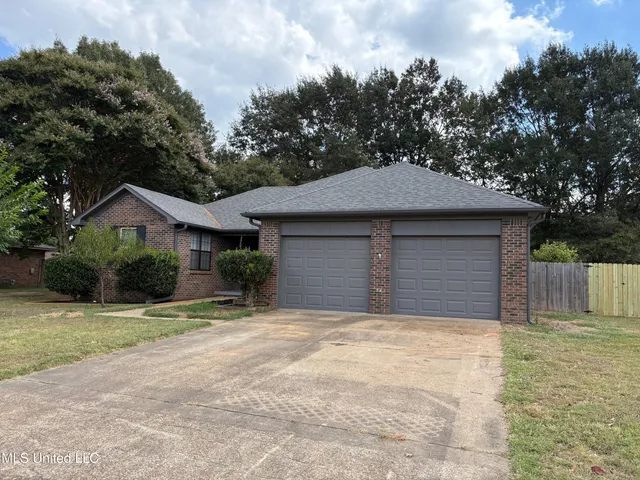 $324,900 | 120 North Parkway Street, Hernando, MS 38632