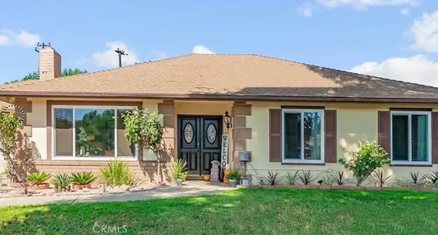 a view of a house with garden