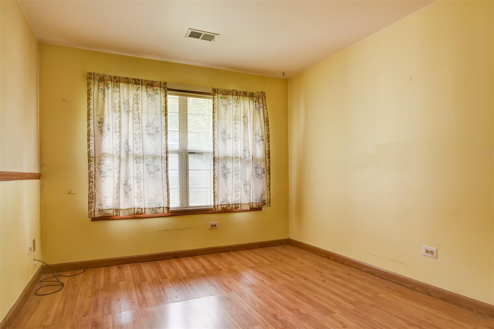 381 Winfield Court Schaumburg, IL 60107 - Photo 10 of 13