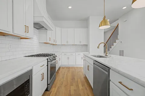 $575,000 | 1909 A 15th Avenue North, Nashville, TN 37208