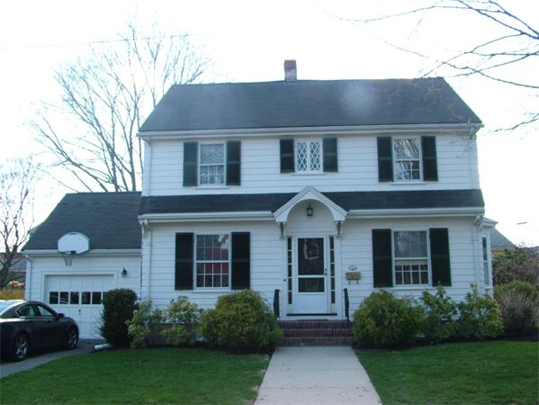 28 Pickwick Road Marblehead, MA 01945 - Photo 1 of 19 a front view of a house with garden