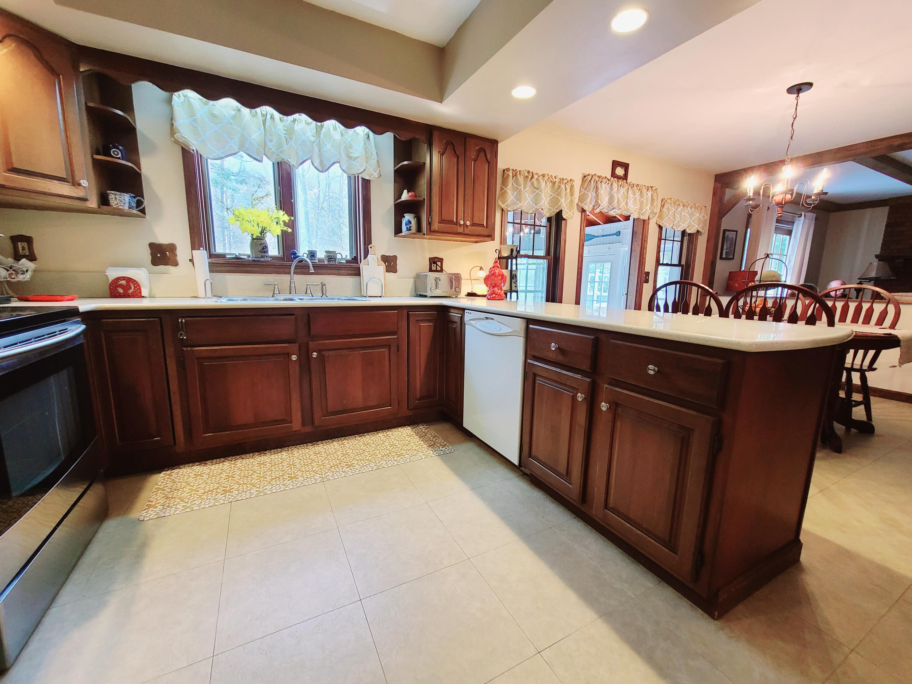 30 Silver Ridge Road Bangor, ME 04401 - Photo 29 of 102 Kitchen